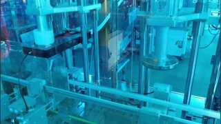 Auto linear capping machine with lifter